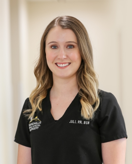 Juli profile photo