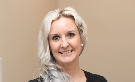 Mandy Lauby headshot